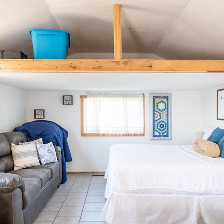 Cozy Cabin Near Ark! Adam And Eve'S Retreat Williamstown Exterior photo