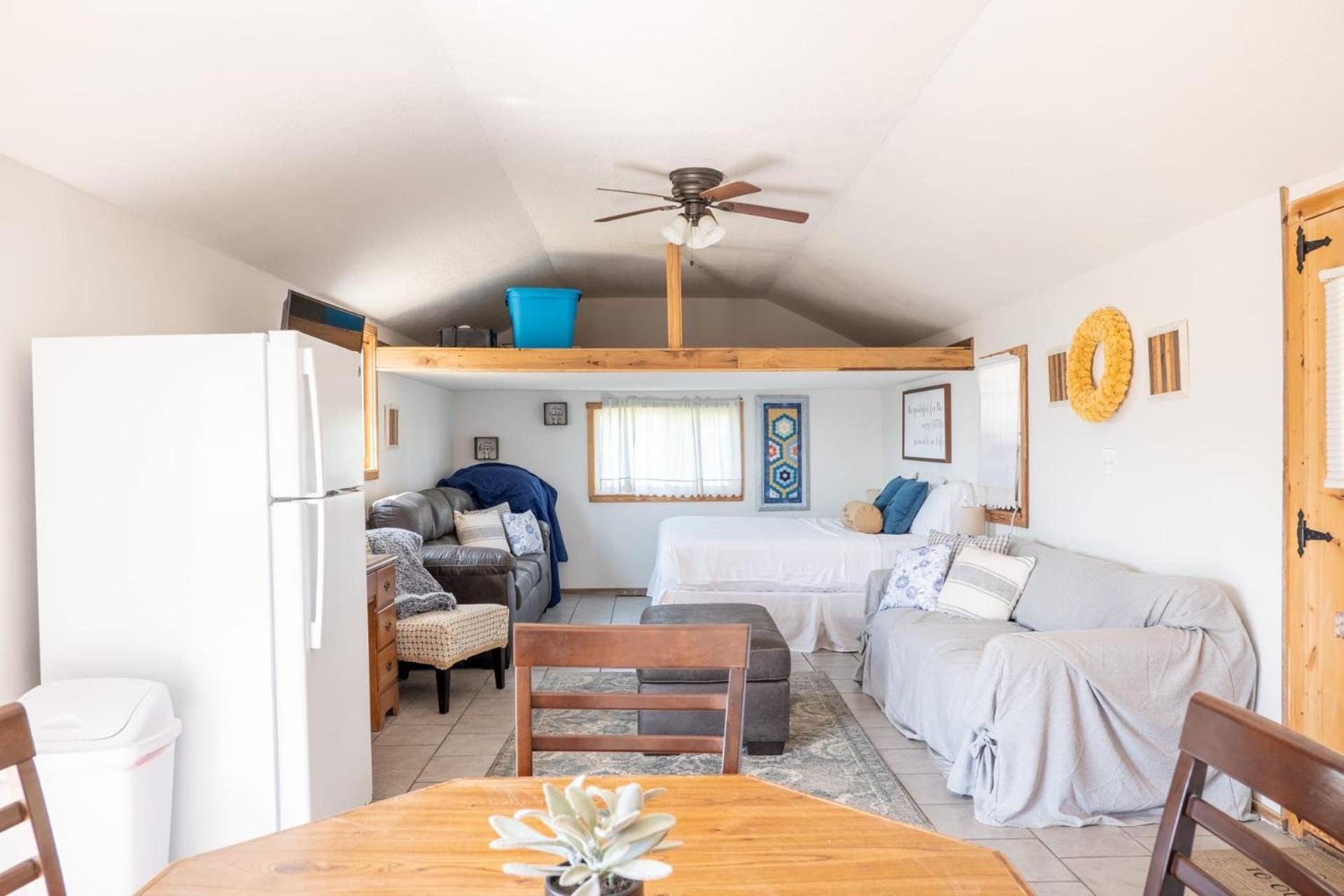 Cozy Cabin Near Ark! Adam And Eve'S Retreat Williamstown Exterior photo